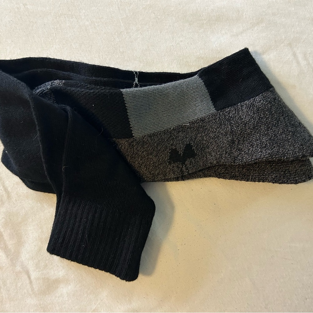 Under Armour Men's Black and Gray Casual Socks